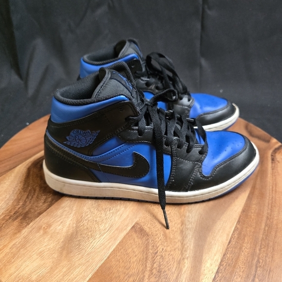 Air Jordan 1 Retro Varsity Royal Blue Black Men's Size 8.5. - Picture 4 of 7